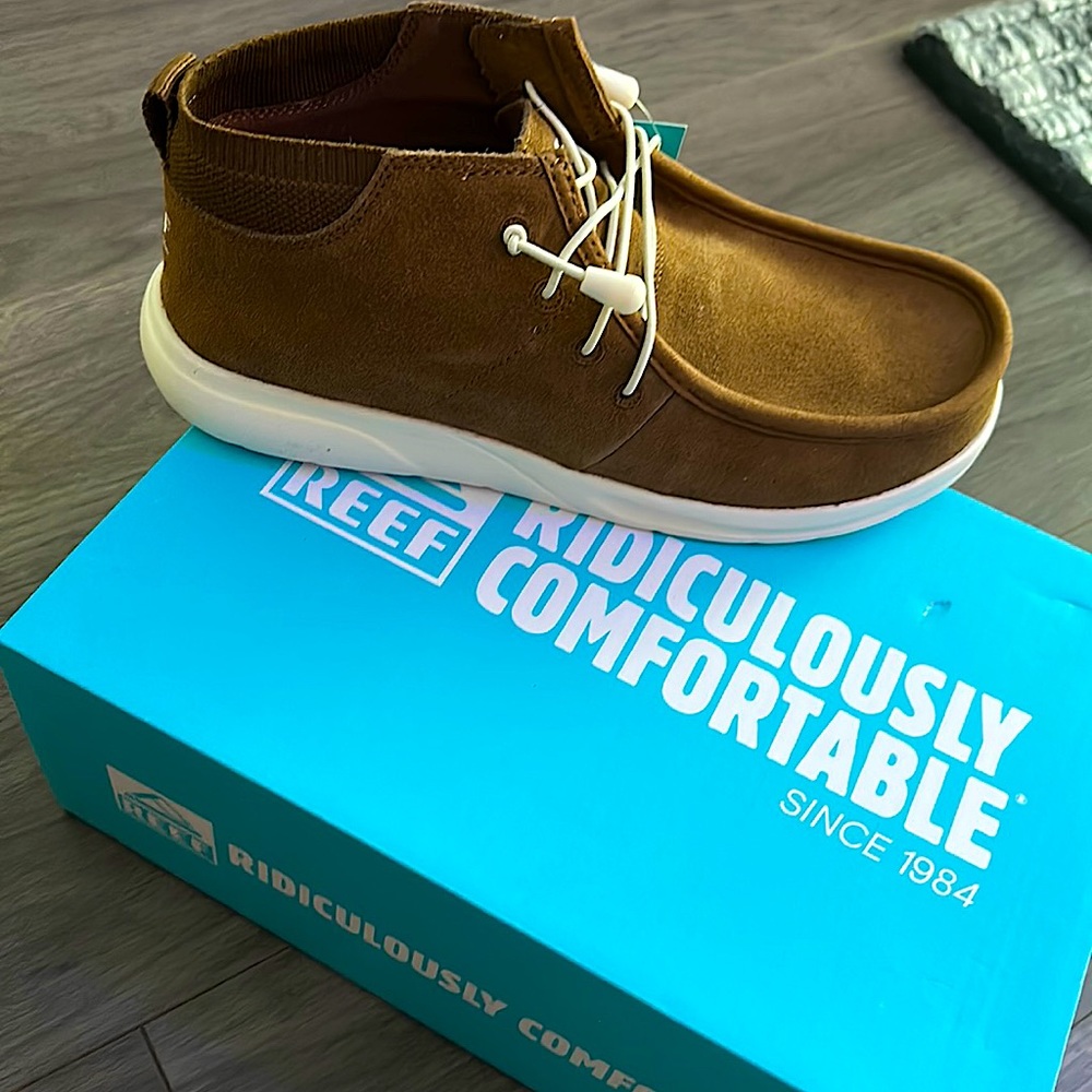Reef F22 Cushion Coast Mid SE Shoes - NEW IN BOX - Picture 1 of 6